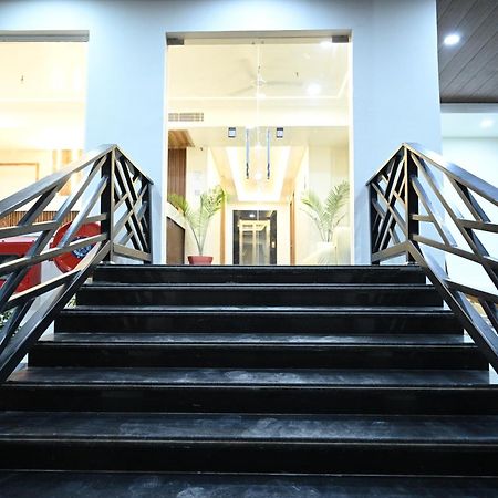 The Janki Hotel Ayodhya Exteriér fotografie