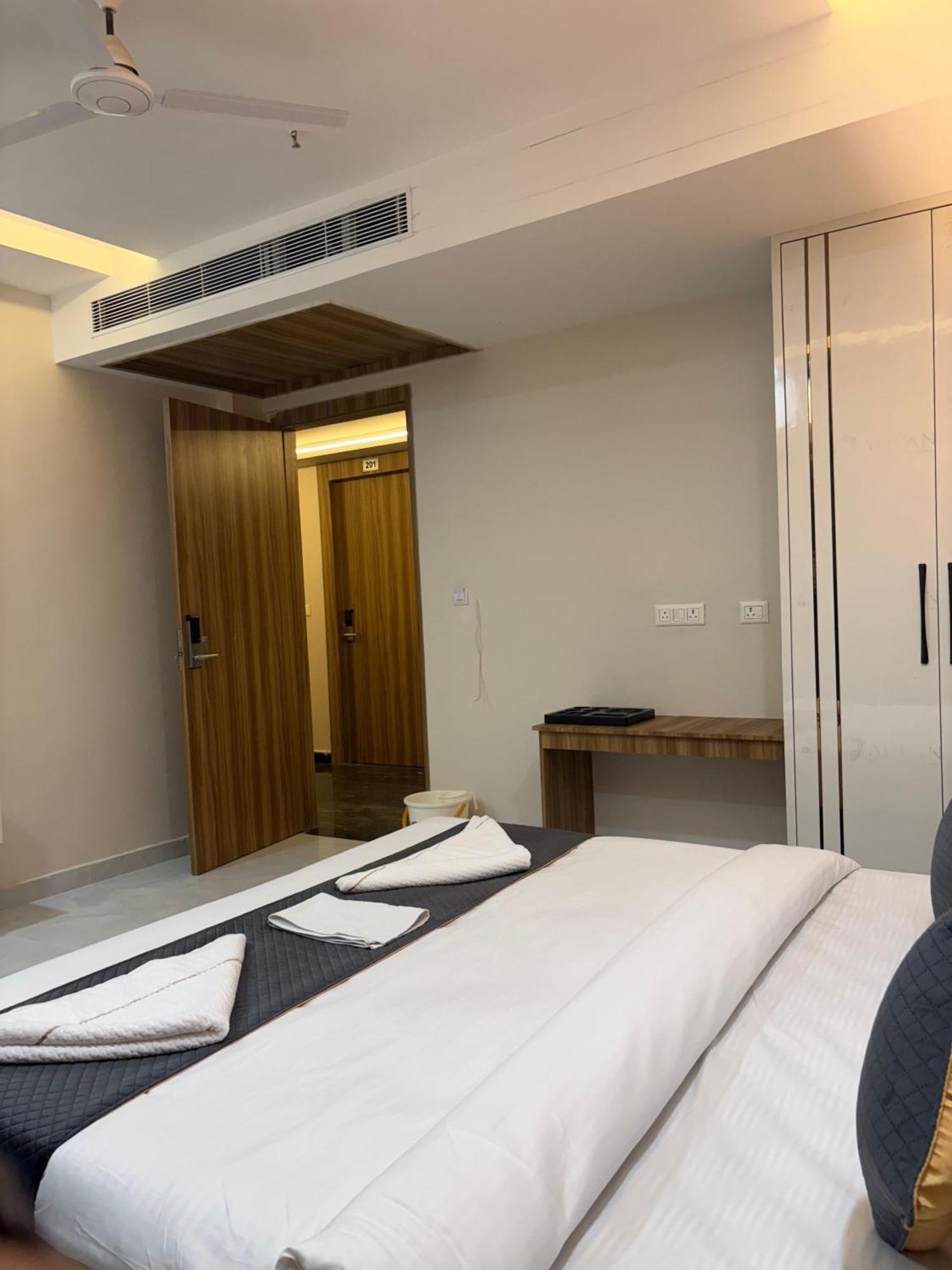 The Janki Hotel Ayodhya Exteriér fotografie