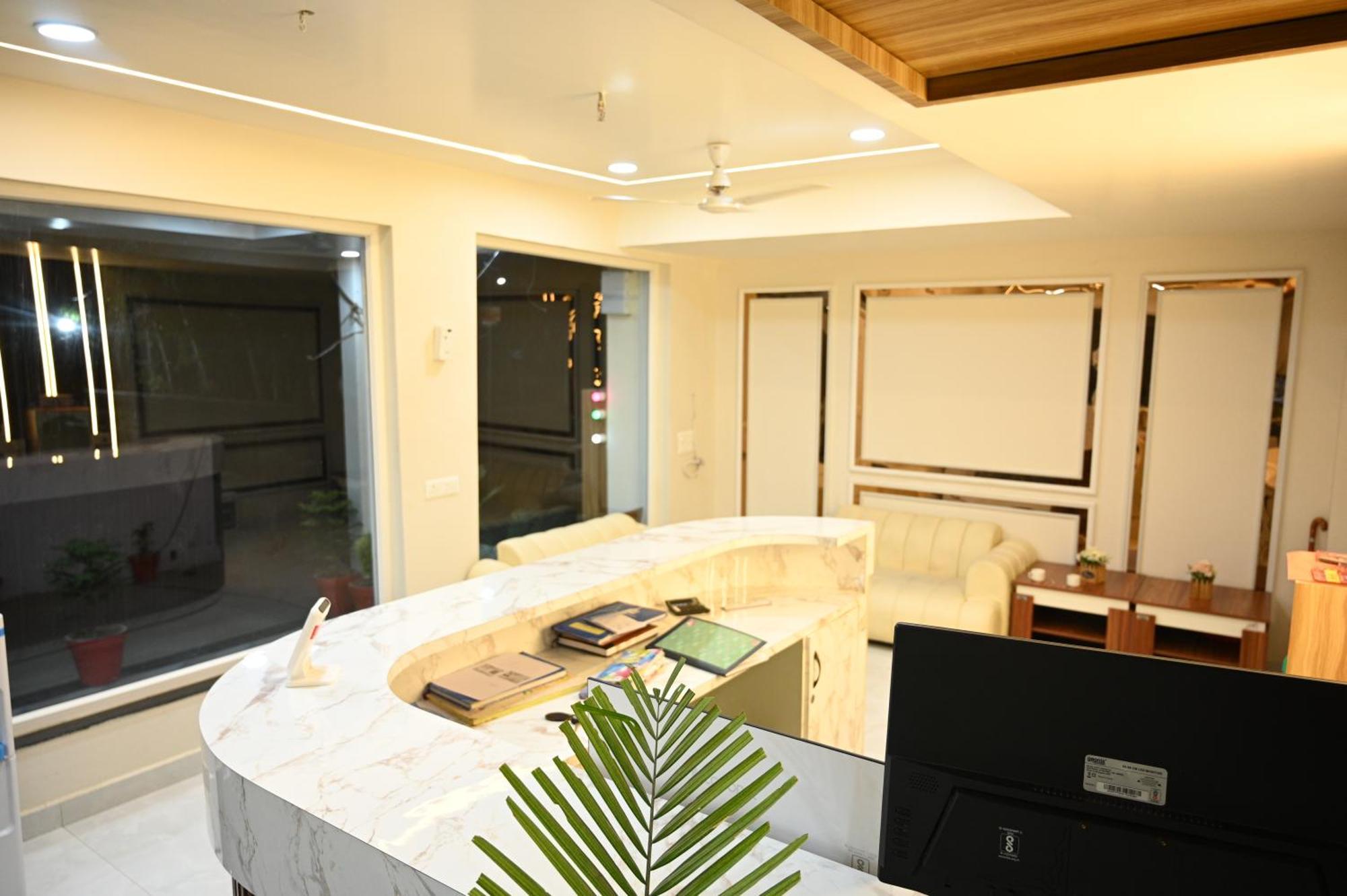 The Janki Hotel Ayodhya Exteriér fotografie